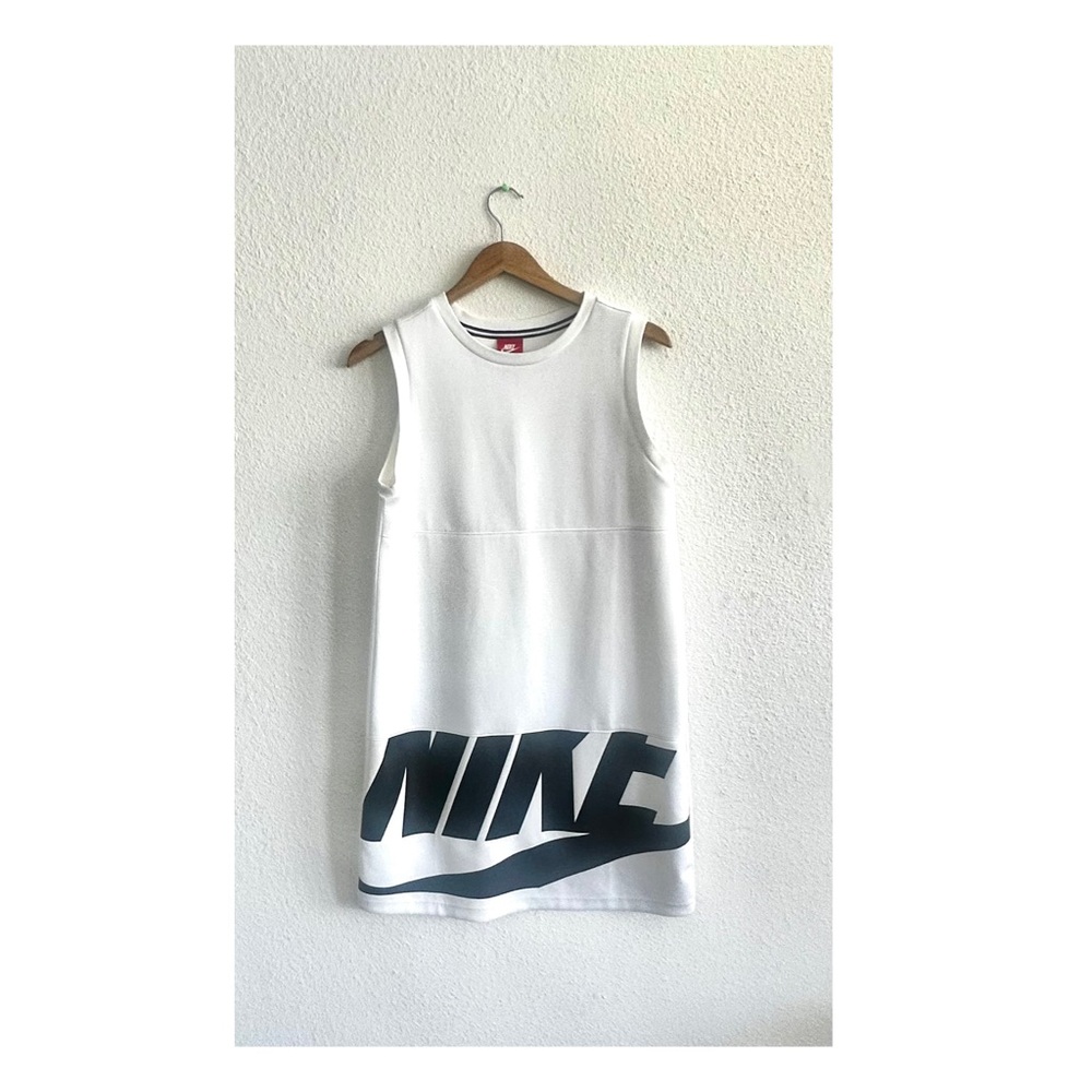 Nike White Sleeveless Crew Neck Athletic Dress